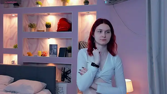 LinaMalech online show from March 15, 2026, 7:20 pm