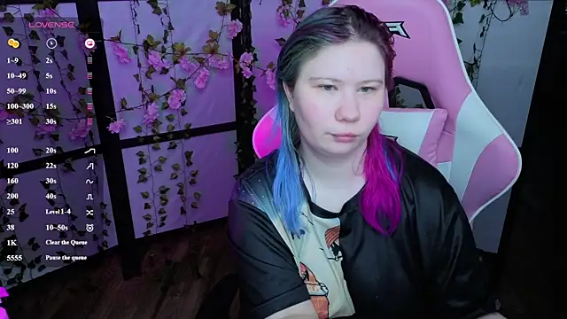 Snapshot of kitsune_little chatting on June 16, 2026, 12:13 am kitsune little online show from June 16, 2026, 12:13 am
