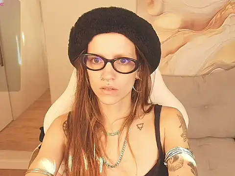 Peggy Ross online show from March 4, 2026, 8:15 pm