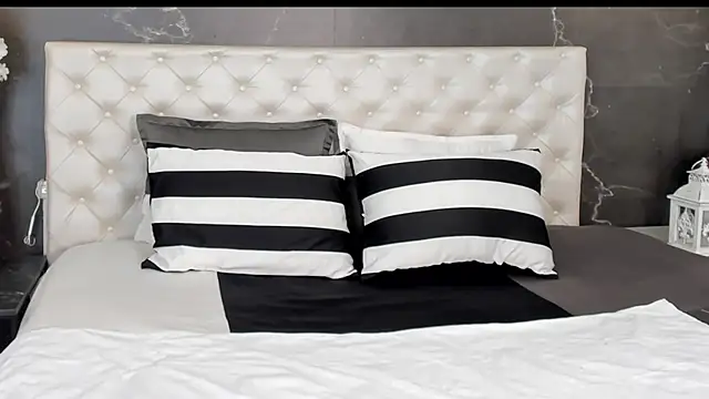 Samantha Dupre online show from February 18, 2026, 10:39 pm