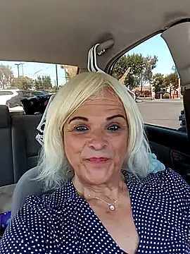 Snapshot of dustbunny64 chatting on June 22, 2026, 10:07 pm dustbunny64 online show from June 22, 2026, 10:07 pm