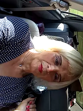 Snapshot of dustbunny64 chatting on August 2, 2026, 3:43 pm dustbunny64 online show from August 2, 2026, 3:43 pm