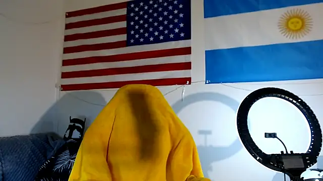 Snapshot of John_Meow chatting on February 18, 2026, 12:56 pm John Meow online show from February 18, 2026, 12:56 pm