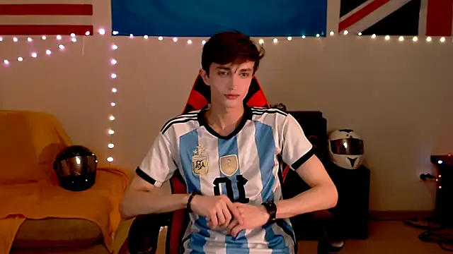 Snapshot of John_Meow chatting on March 9, 2026, 12:42 pm John Meow online show from March 9, 2026, 12:42 pm