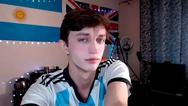 Snapshot of John_Meow chatting on March 10, 2026, 12:21 pm John Meow online show from March 10, 2026, 12:21 pm