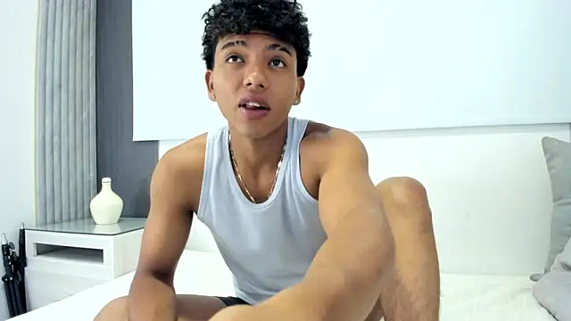 jhoystrong  online show from February 14, 2026, 11:51 am