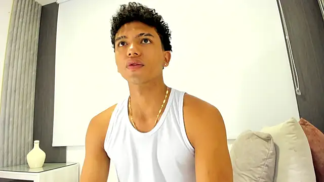 jhoystrong  online show from February 15, 2026, 1:41 pm