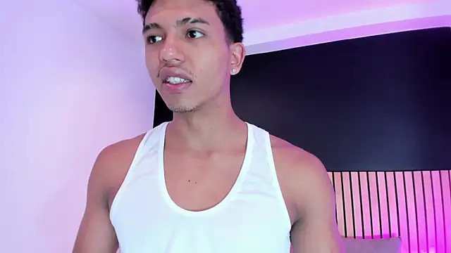 jhoystrong  online show from March 3, 2026, 7:31 pm