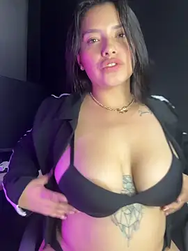 Snapshot of Miss_Bella_Flame chatting on May 20, 2026, 12:50 am Miss Bella Flame online show from May 20, 2026, 12:50 am