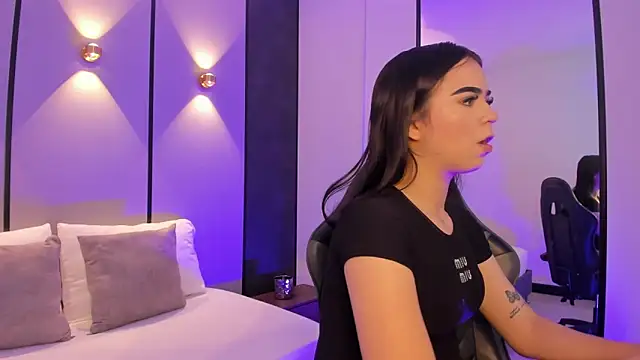 ariadna boneville online show from February 27, 2026, 2:44 am