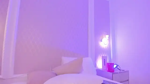 Snapshot of ariadna_boneville chatting on June 11, 2026, 2:33 am ariadna boneville online show from June 11, 2026, 2:33 am