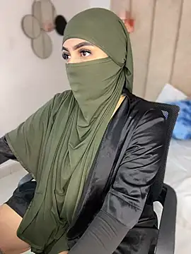 rashaaa  online show from February 13, 2026, 7:10 pm