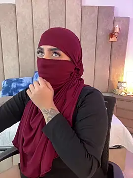 rashaaa  online show from February 18, 2026, 7:10 pm