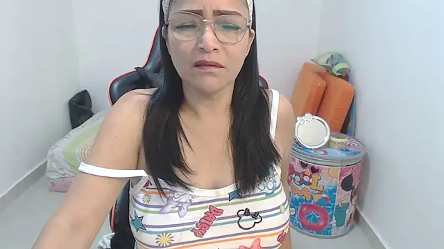 Snapshot of vintoria_1 chatting on August 4, 2026, 4:59 am vintoria 1 online show from August 4, 2026, 4:59 am