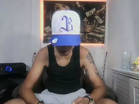 Snapshot of badboy_master chatting on June 12, 2026, 9:25 pm badboy master online show from June 12, 2026, 9:25 pm