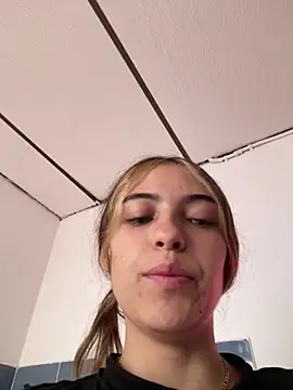 Snapshot of Sophie_vega1 chatting on May 28, 2026, 3:53 pm Sophie vega1 online show from May 28, 2026, 3:53 pm