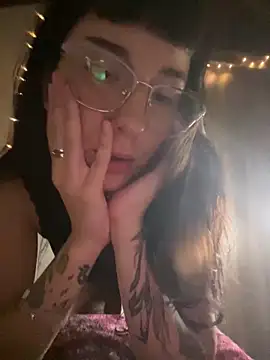 katyxsexy1 online show from February 13, 2026, 7:04 am