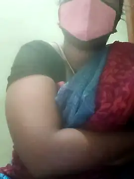 Snapshot of tamilkaviya431 chatting on July 4, 2026, 11:55 pm tamilkaviya431 online show from July 4, 2026, 11:55 pm