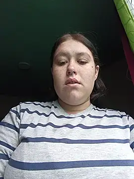 Snapshot of Freckless_ chatting on August 7, 2026, 5:15 pm Freckless online show from August 7, 2026, 5:15 pm