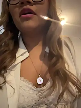 ludmila x online show from March 4, 2026, 2:06 am