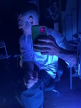 pieles online show from March 25, 2026, 7:14 am