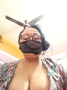 Snapshot of Hot-Mou11 chatting on April 1, 2026, 8:04 am Hot-Mou11 online show from April 1, 2026, 8:04 am