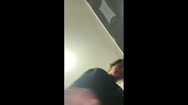 prince oliverr online show from April 4, 2026, 2:10 am