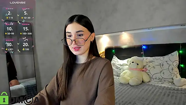 Emily Lews online show from March 18, 2026, 1:09 am