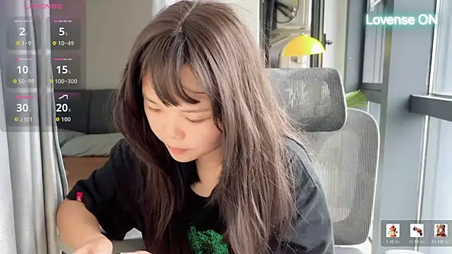 xiaosu22 online show from June 13, 2026, 6:55 am