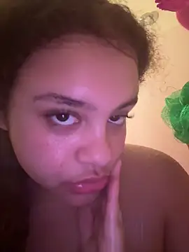 Snapshot of curlyheadcvnt chatting on February 18, 2026, 3:35 am curlyheadcvnt online show from February 18, 2026, 3:35 am