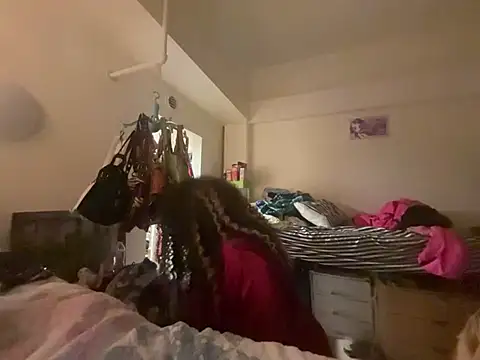 Snapshot of curlyheadcvnt chatting on March 6, 2026, 7:49 am curlyheadcvnt online show from March 6, 2026, 7:49 am
