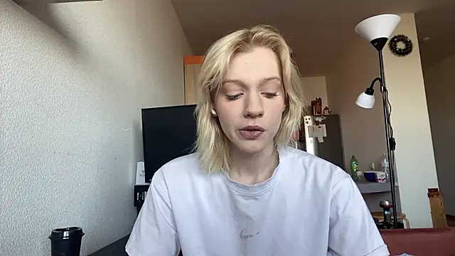 Snapshot of HirokoMassengills chatting on March 20, 2026, 5:12 am HirokoMassengills online show from March 20, 2026, 5:12 am