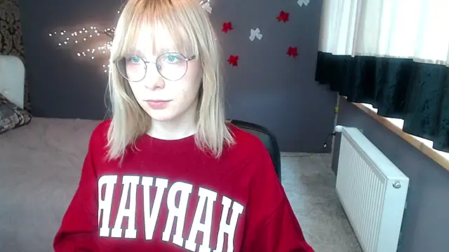 CandicaHoney online show from March 17, 2026, 12:41 pm