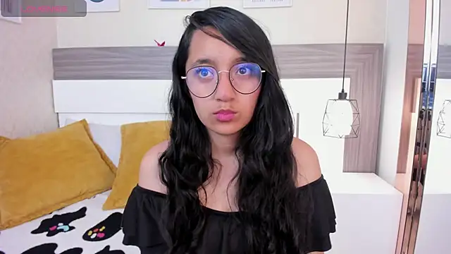 Emilyblussh online show from March 3, 2026, 6:36 pm