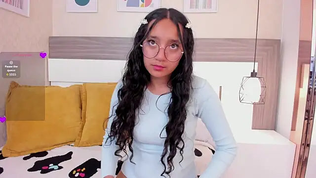 Emilyblussh online show from March 17, 2026, 7:17 pm