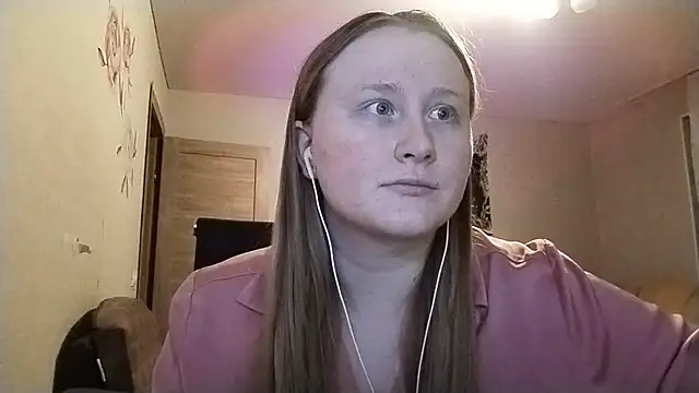 AnikaLipps online show from April 6, 2026, 12:08 am