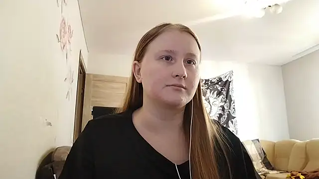 AnikaLipps online show from April 22, 2026, 9:44 am