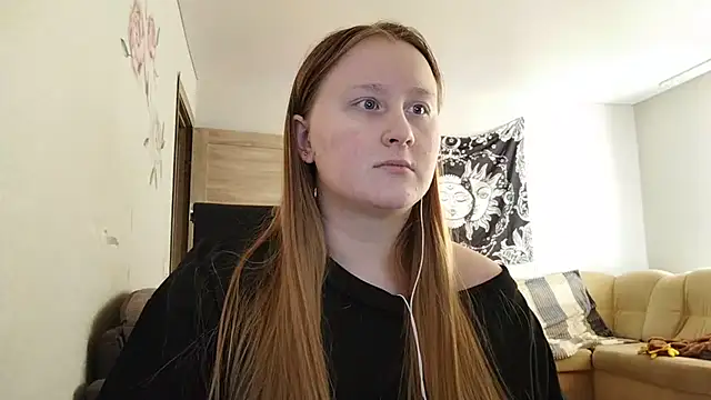 AnikaLipps online show from April 23, 2026, 12:51 pm