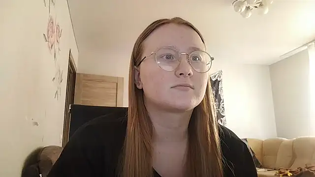 AnikaLipps online show from April 25, 2026, 12:41 pm