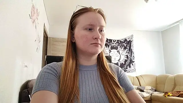 AnikaLipps online show from April 26, 2026, 4:26 pm