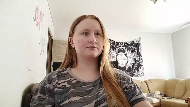 AnikaLipps online show from April 28, 2026, 2:44 pm