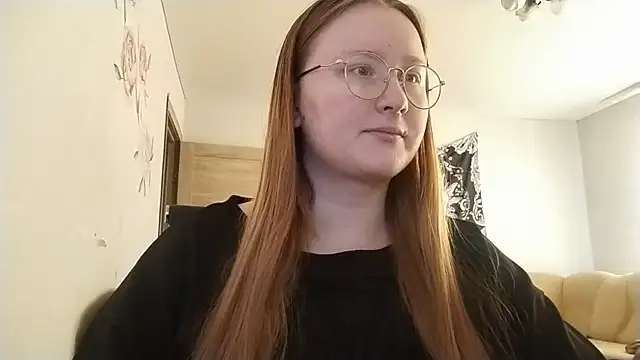 AnikaLipps online show from April 30, 2026, 11:49 am