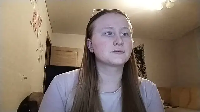 AnikaLipps online show from May 2, 2026, 12:04 am