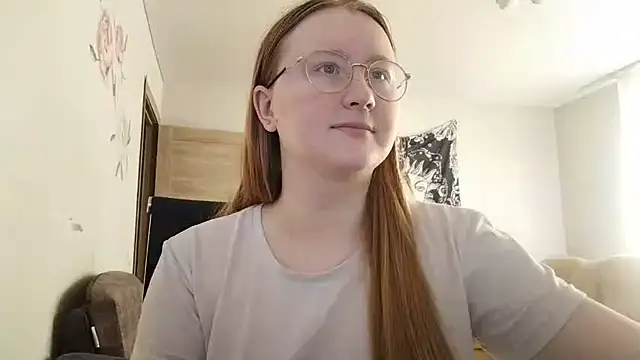 Snapshot of AnikaLipps chatting on May 4, 2026, 1:18 pm AnikaLipps online show from May 4, 2026, 1:18 pm