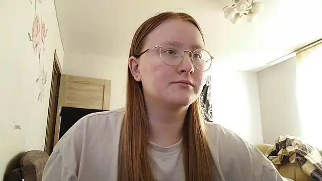 Snapshot of AnikaLipps chatting on June 17, 2026, 1:23 pm AnikaLipps online show from June 17, 2026, 1:23 pm