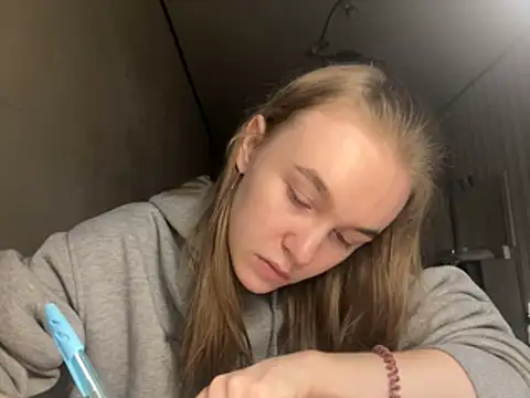 melissashineee online show from March 3, 2026, 11:05 am