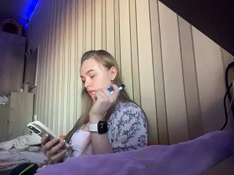 melissashineee online show from March 17, 2026, 11:24 am