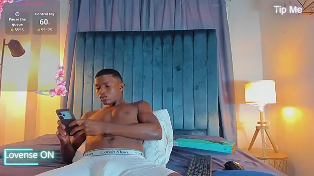 hanssmitt online show from February 21, 2026, 7:15 pm