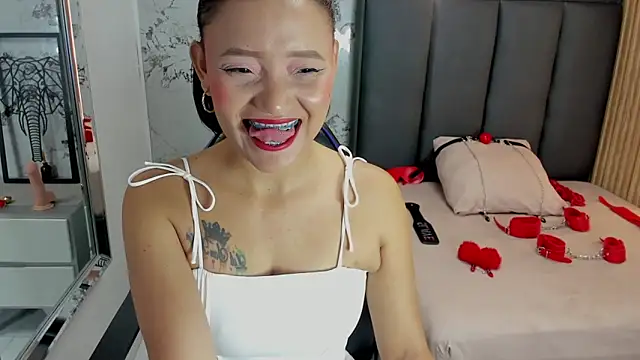 Snapshot of abby_zoee chatting on May 27, 2026, 12:13 pm abby zoee online show from May 27, 2026, 12:13 pm