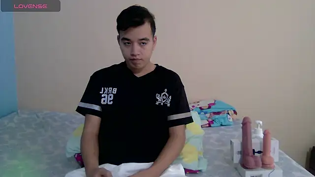 Snapshot of IronDante chatting on July 21, 2026, 12:18 pm IronDante online show from July 21, 2026, 12:18 pm